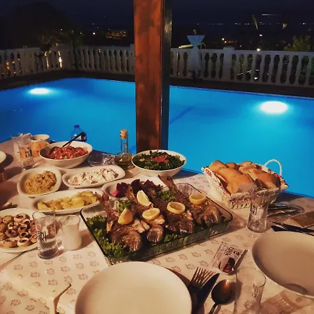 Ciftlik Hotel 3*